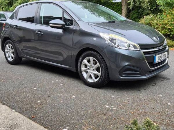 Peugeot 208 Hatchback, Petrol, 2015, Grey