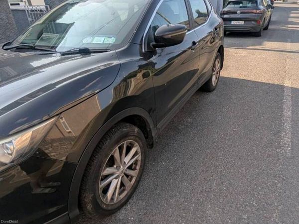 Nissan Qashqai Hatchback, Diesel, 2015, Black