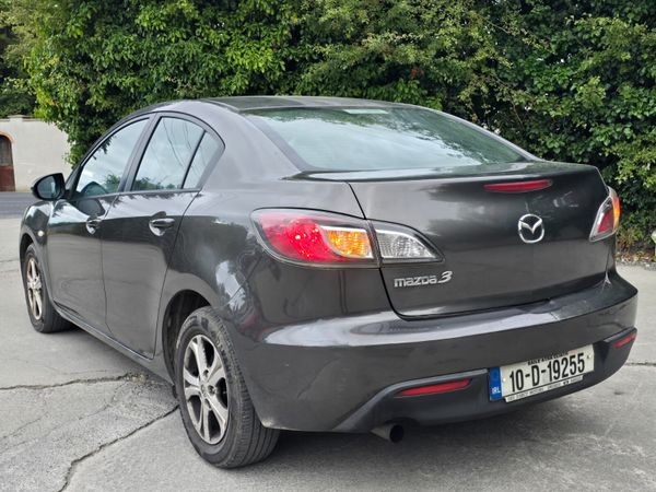 Mazda Mazda3 Saloon, Diesel, 2010, Grey