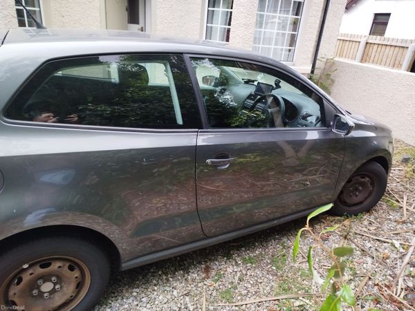 Volkswagen Polo Hatchback, Petrol, 2012, Grey