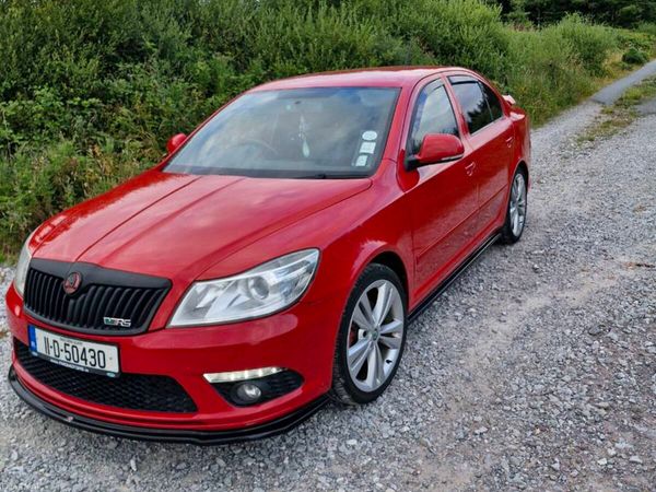 Skoda Octavia Hatchback, Diesel, 2011, Red