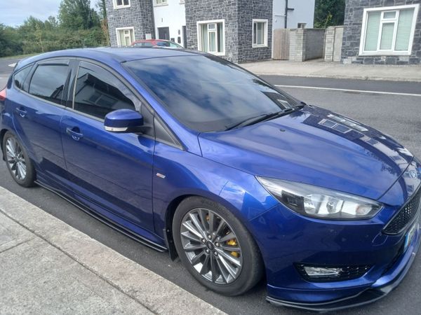 Ford Focus Hatchback, Diesel, 2017, Blue