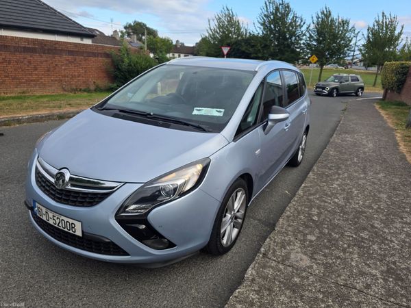 Vauxhall Zafira MPV, Petrol, 2016, Silver