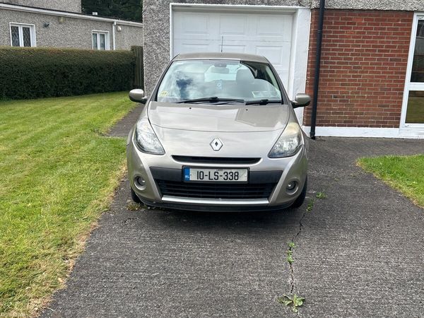 Renault Clio Hatchback, Ethanol Petrol, 2010, Gold
