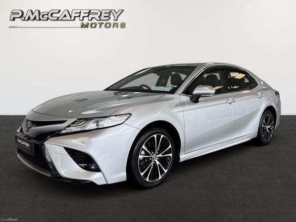 Toyota Camry Saloon, Petrol Hybrid, 2021, Silver