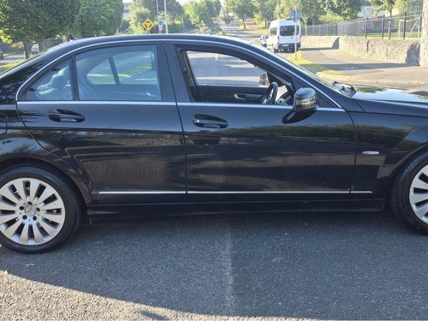 Mercedes-Benz C-Class Saloon, Diesel, 2010, Black