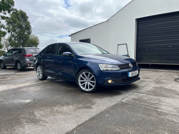 Volkswagen Jetta Saloon, Diesel, 2013, Blue