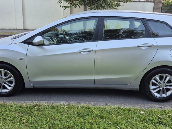 Hyundai i30 Estate, Diesel, 2014, Silver