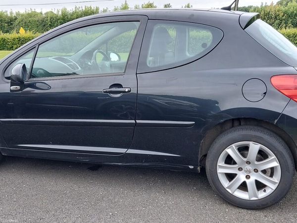 Peugeot 207 Hatchback, Diesel, 2009, Black