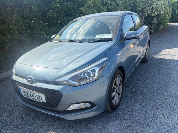Hyundai i20 Hatchback, Petrol, 2015, Blue