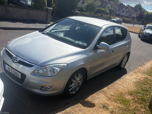 Hyundai i30 Hatchback, Diesel, 2009, Silver