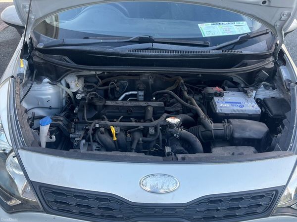 Kia Rio Hatchback, Petrol, 2013, Beige