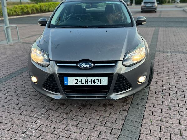Ford Focus Saloon, Diesel, 2012, Brown