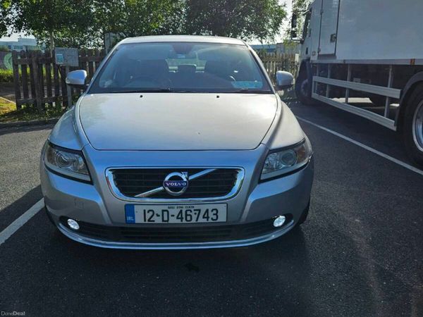 Volvo S40 Saloon, Diesel, 2012, Silver
