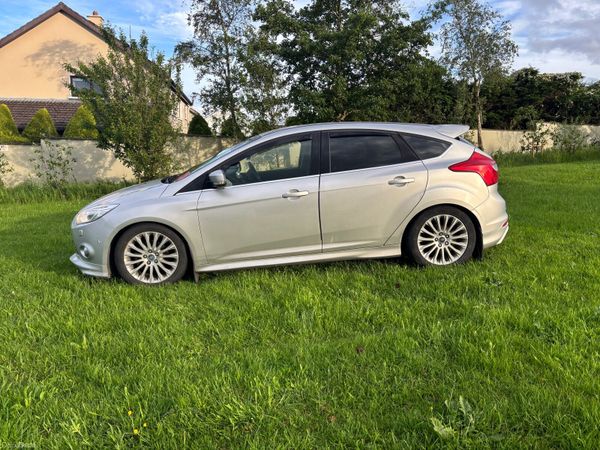 Ford Focus Hatchback, Diesel, 2012, Silver