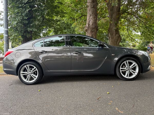 Opel Insignia Hatchback, Petrol, 2013, Grey