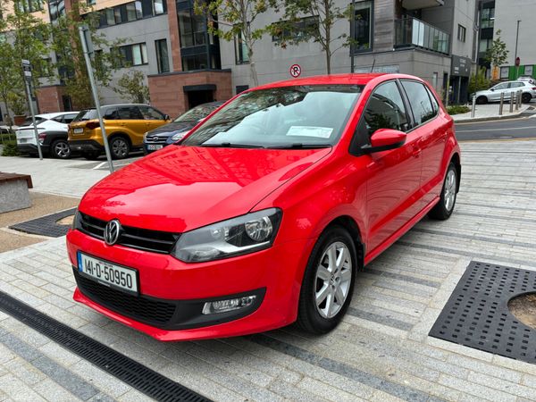 Volkswagen Polo Hatchback, Petrol, 2014, Red