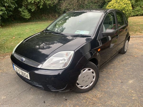 Ford Fiesta Hatchback, Petrol, 2003, Black