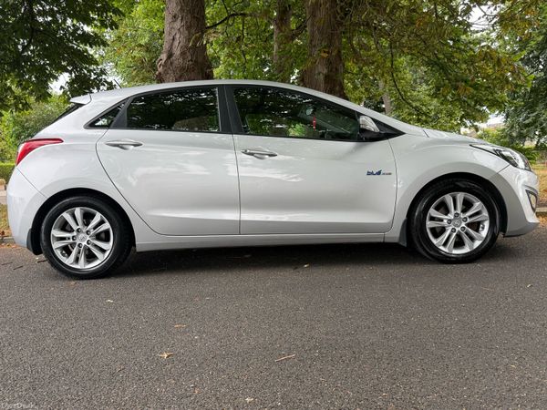 Hyundai i30 Hatchback, Diesel, 2015, Silver