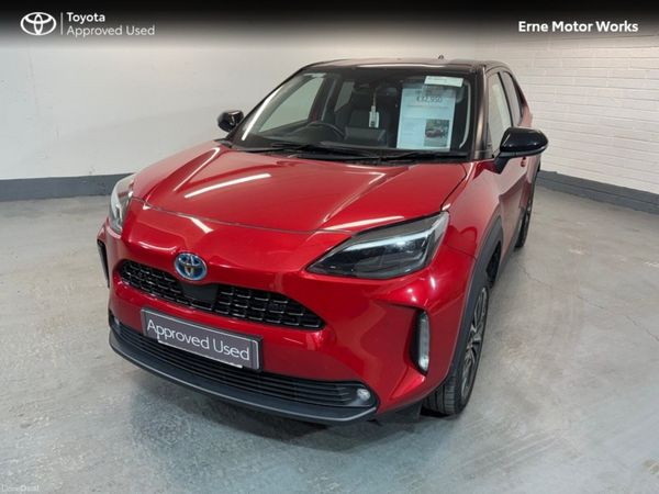 Toyota Yaris Cross Hatchback, Petrol Hybrid, 2024, Red