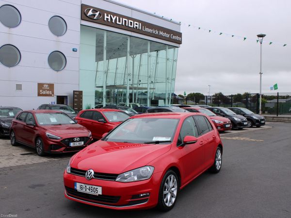 Volkswagen Golf Estate, Petrol, 2016, Red