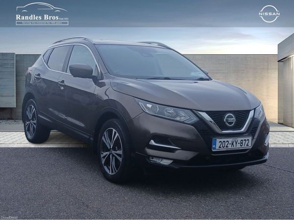 Nissan Qashqai MPV, Petrol, 2020, Brown