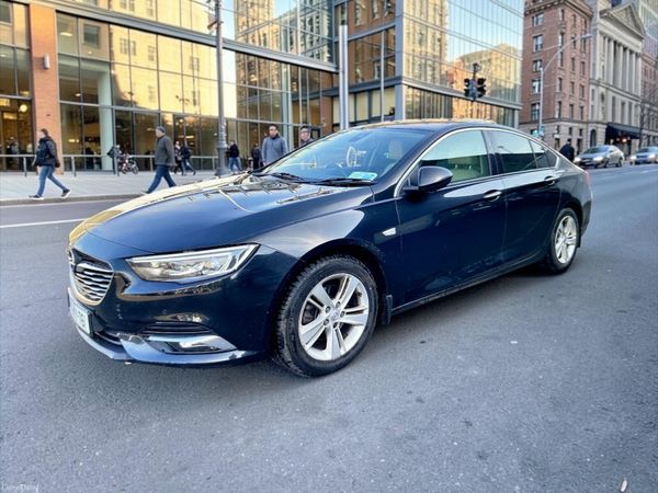 Opel Insignia Hatchback, Diesel, 2017, Black