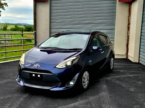 Toyota Aqua Hatchback, Petrol Hybrid, 2018, Navy