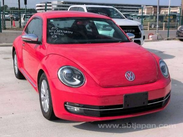 Volkswagen Beetle Hatchback, Petrol, 2013, Red