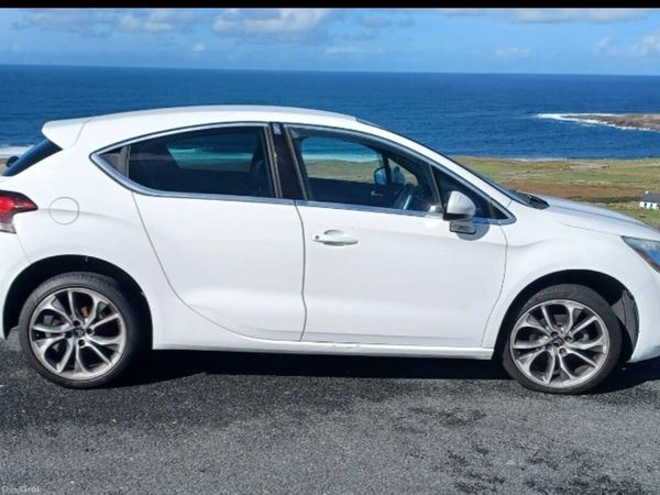 Citroen DS 4 Hatchback, Diesel, 2012, White