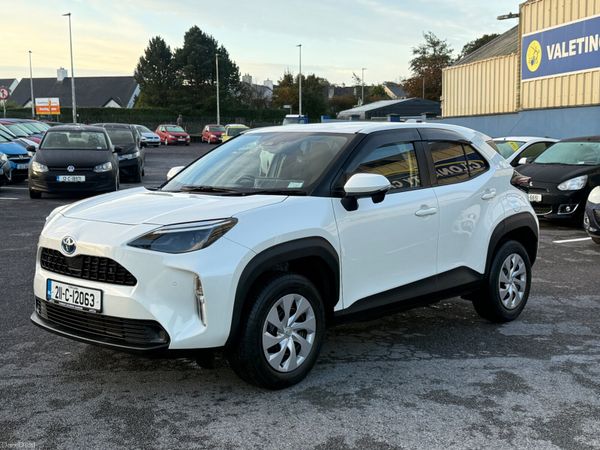 Toyota Yaris Cross SUV, Petrol Hybrid, 2021, White