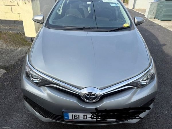 Toyota Auris Hatchback, Petrol, 2016, Grey