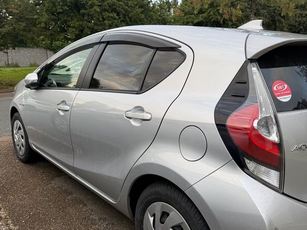Toyota Aqua Hatchback, Petrol Hybrid, 2019, Silver