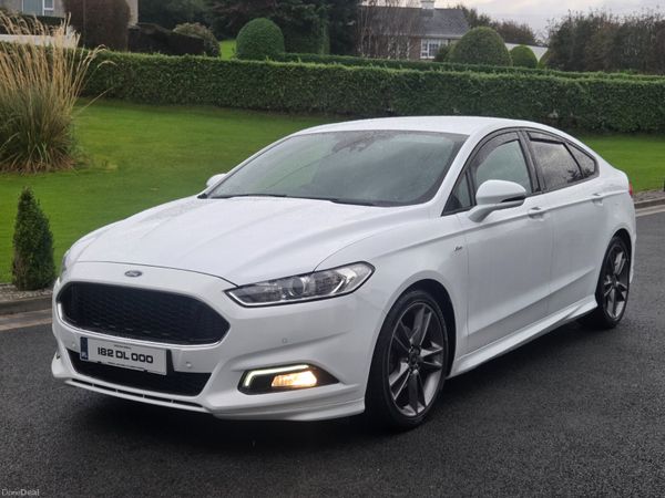 Ford Mondeo Hatchback, Diesel, 2018, White