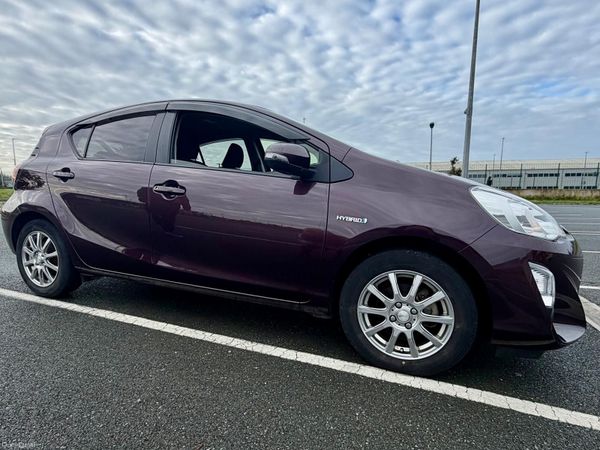 Toyota Aqua Hatchback, Petrol Hybrid, 2015, Purple