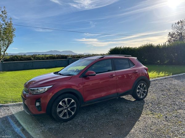 Kia Stonic Estate/Jeep, Petrol, 2019, Red