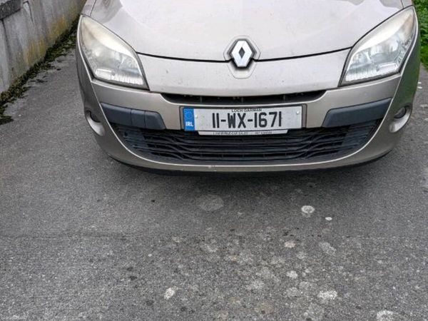 Renault Megane Estate, Diesel, 2011, Gold