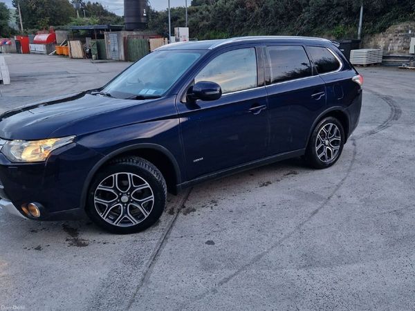 Mitsubishi Outlander SUV, Diesel, 2014, Blue