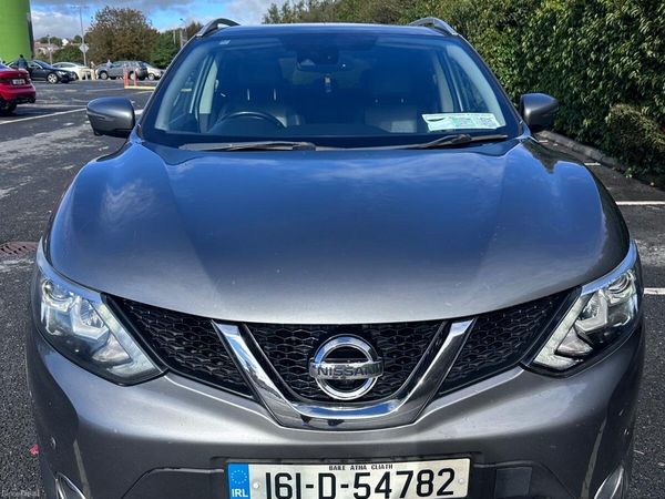 Nissan Qashqai Hatchback, Diesel, 2016, Grey