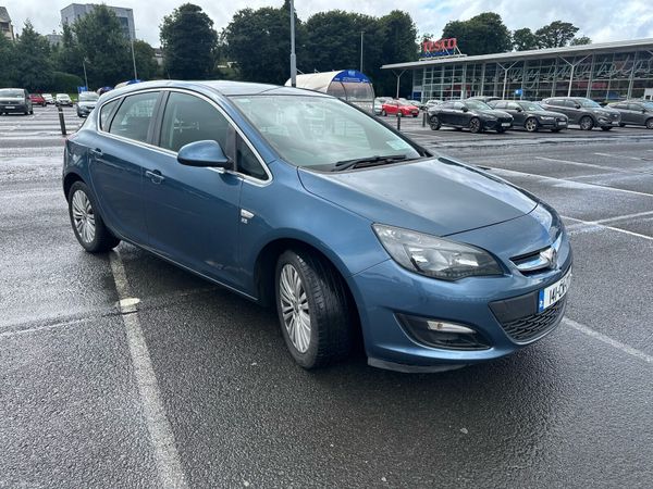 Vauxhall Astra Hatchback, Diesel, 2014, Blue