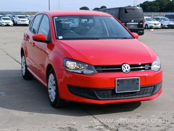 Volkswagen Polo Hatchback, Petrol, 2013, Red
