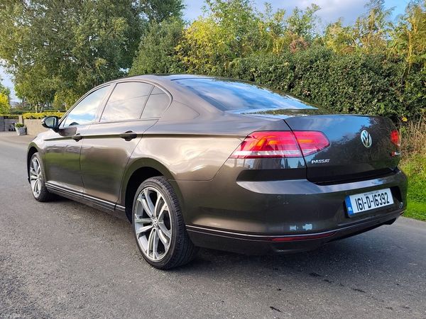 Volkswagen Passat Saloon, Diesel, 2016, Brown