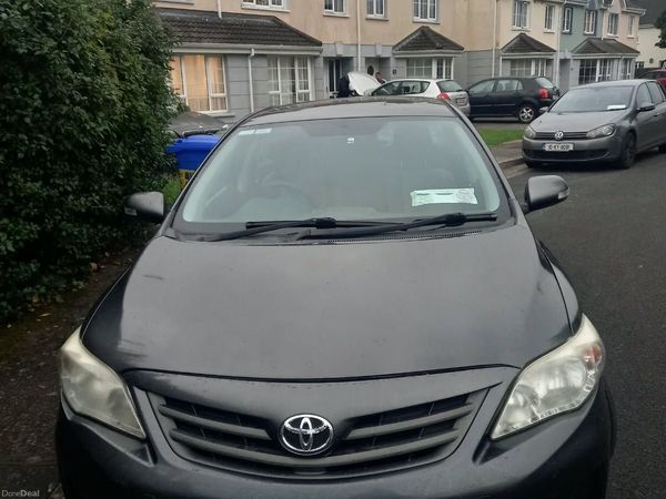 Toyota Corolla Saloon, Petrol, 2011, Grey