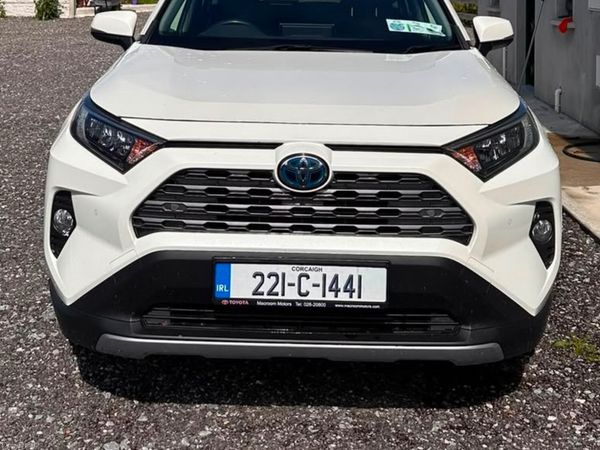 Toyota RAV4 SUV, Petrol Hybrid, 2022, White