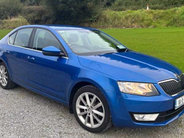 Skoda Octavia Saloon, Diesel, 2016, Blue