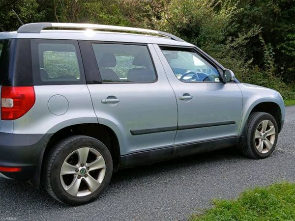 Skoda Yeti SUV, Diesel, 2011, Blue