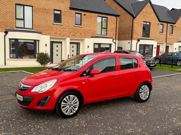 Vauxhall Corsa Hatchback, Petrol, 2013, Red