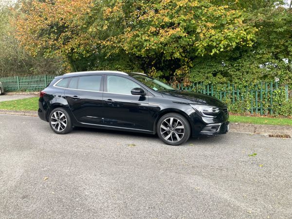 Renault Megane Estate, Petrol, 2020, Black