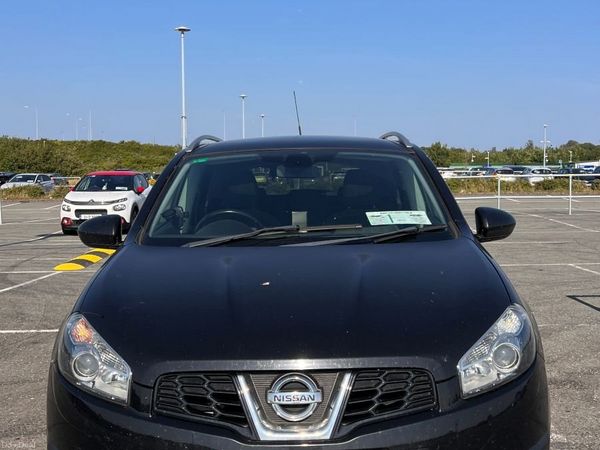 Nissan Qashqai Hatchback, Diesel, 2010, Black