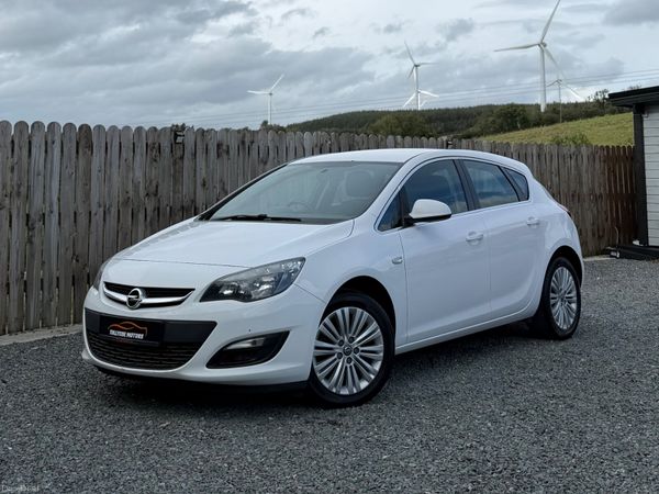 Opel Astra Hatchback, Diesel, 2015, White